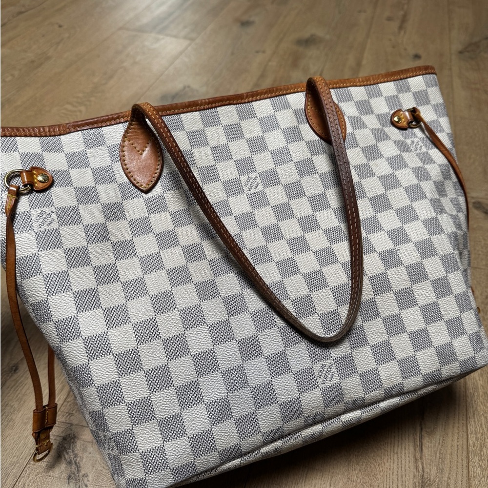 Louis Vuitton Neverfull MM Damier Azur Tote - Priced for Interior Wear